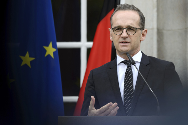 Alman Bakan: Mülteci krizi yok