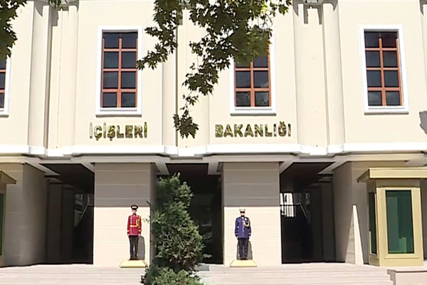İçişleri Bakanlığı 4 belediye başkanını görevden aldı