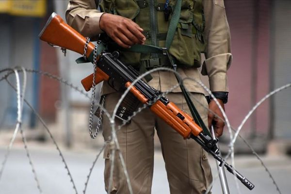 'Hindistan, Keşmir Kontrol Hattı'nda 3 bini aşkın ateşkes ihlali gerçekleştirdi'