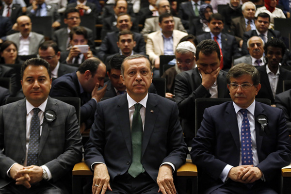 Erdoğan'dan Davutoğlu ve Babacan açıklaması: AK Parti bir çınardır, düşen yaprak geri gelmez