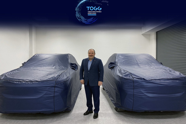 Bakan Varank yerli otomobili paylaşarak tarih verdi