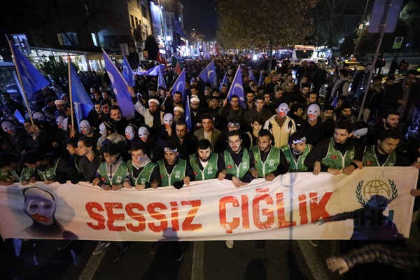 Doğu Türkistan için Sessiz Çığlık