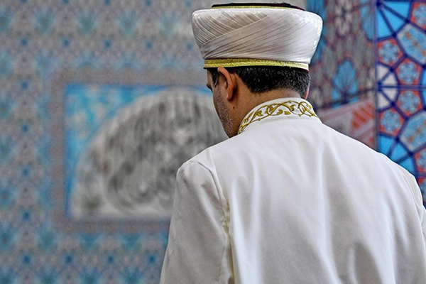 İmamlara Almanca bilme zorunluluğu getirildi