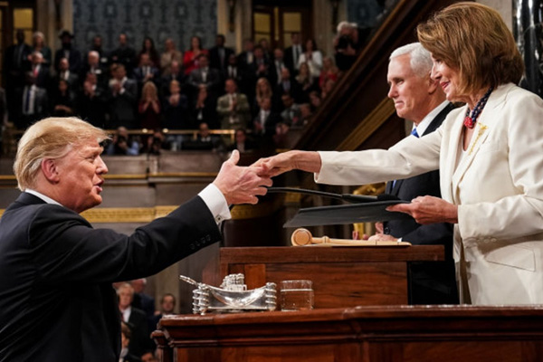 Trump'tan Pelosi'nin davetine yanıt