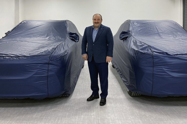 Babayiğitler meydanda: Yerli otomobil için geri sayım başladı