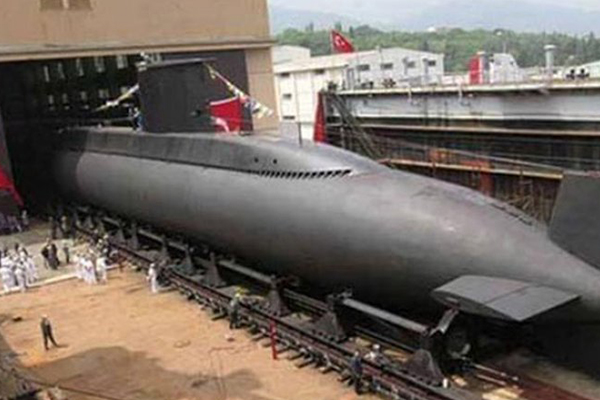 Türkiye'nin yeni denizaltısı, bugün suyla buluşuyor