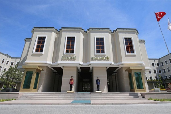 PKK/KCK'lı 4 terörist teslim oldu