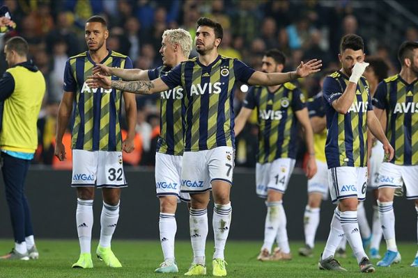 Fenerbahçe ligde son 17 derbide 1 kez yenildi