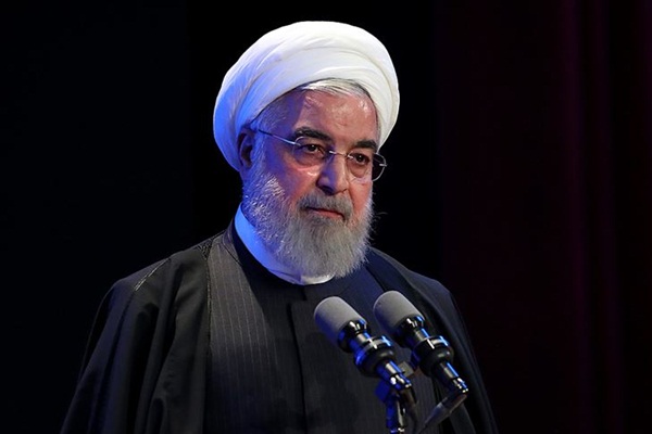 Ruhani: ABD İran'a uyguladığı yaptırımları sona erdirmek zorunda kalacak