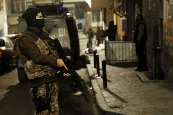 Emniyetten 60 ilde uyuşturucu satıcılarına yönelik operasyon