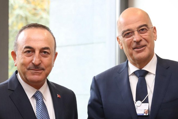 Bakan Çavuşoğlu, Yunan mevkidaşıyla görüştü: Gündem Libya mutabakatı