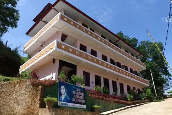 Sadakataşı'ndan Sri Lankalı Müslümanlar'a sağlık ve gelir projeleri desteği