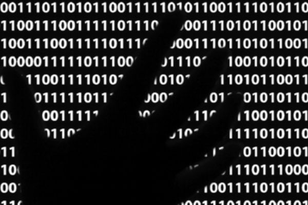 Yerli yazılıma hızlıca geçmeliyiz