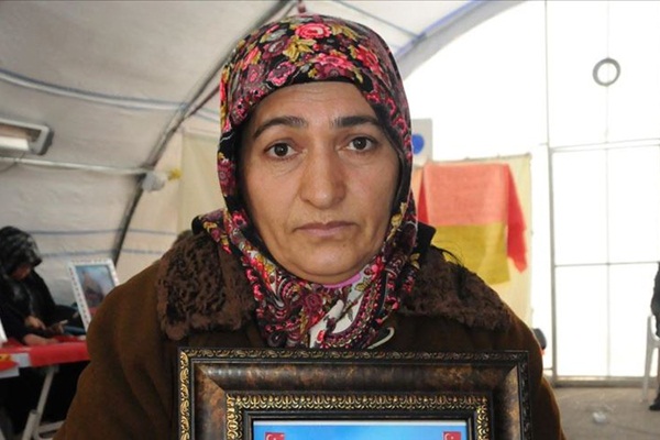 'Vicdan ve merhametleri varsa çocuklarımızı bize versinler'