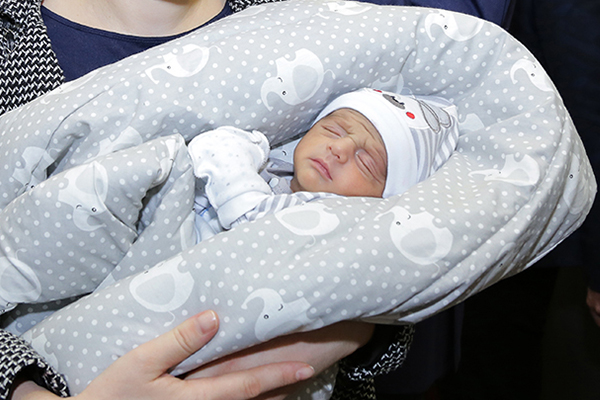 Ermenistan’da bebek ticareti skandalı