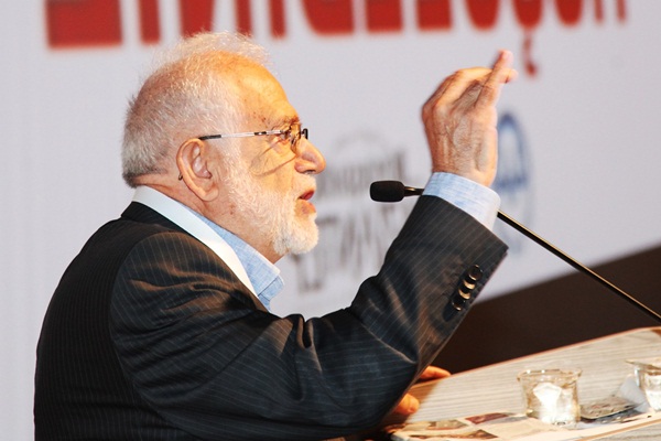 İhsan Süreyya Sırma: 'Bu Fetullah sakat ve uyduruktur' dedim, Yeni Şafak yazılarıma son verdi