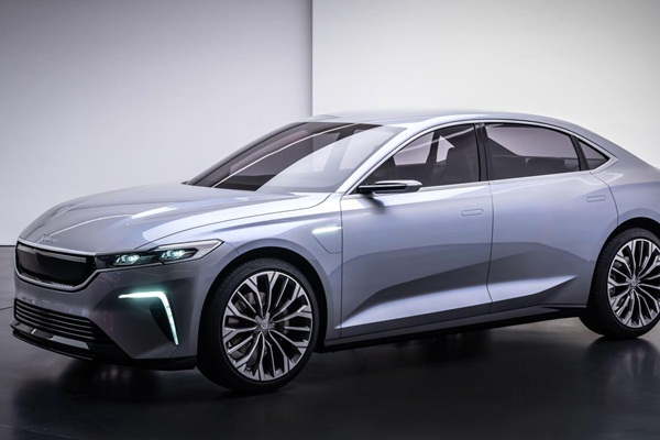 Eski bakandan yerli otomobile destek