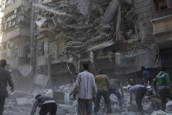 Suriye'de bir yılda 3 binden fazla sivil öldürüldü