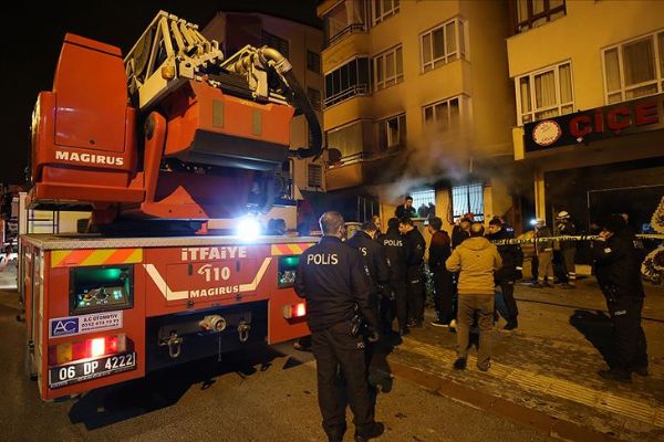 Ankara'da bir apartmanda çıkan yangında 4 kişi öldü