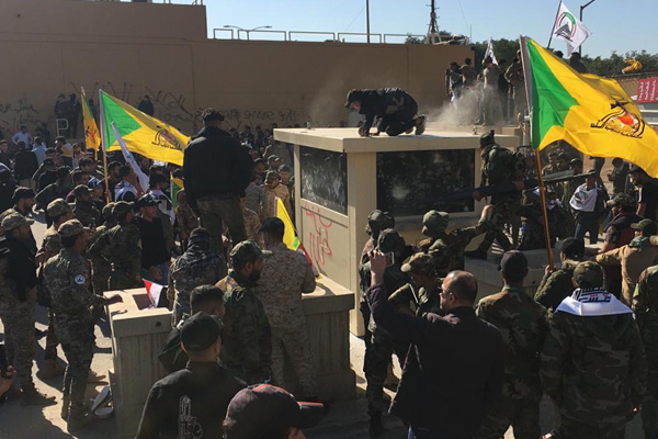 Irak Hizbullahı Haşdi Şabi'nin çekilme çağrısına uymuyor