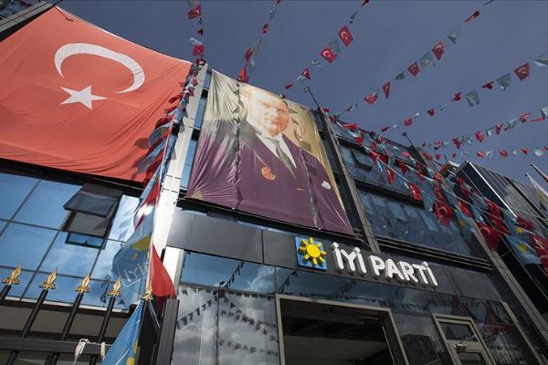 İYİ Parti'de yeni yıl mesaisi Libya tezkeresi değerlendirmesiyle başladı