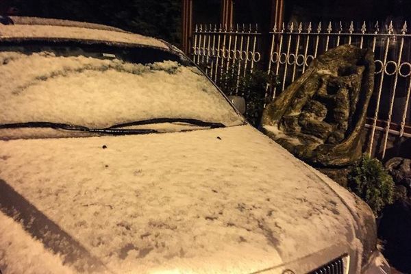 İstanbul'da kısa süreli kar ve dolu yağışı