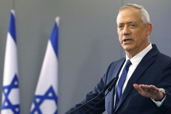 Benny Gantz: Netanyahu suçlu olduğunu biliyor
