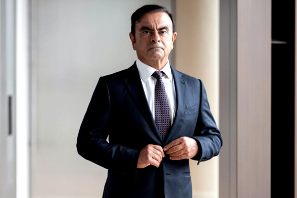 Ünlü CEO Carlos Ghosn firarda! İşte tüm ayrıntılar...