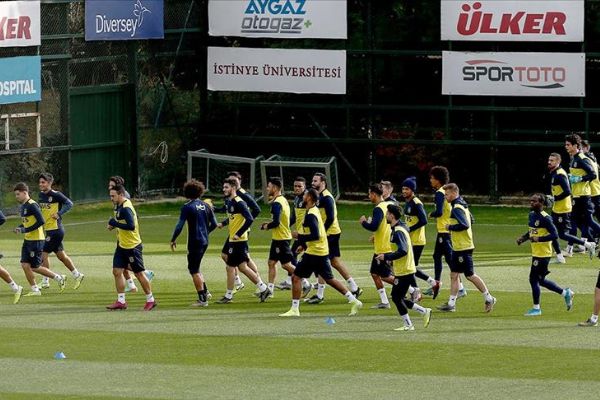 Fenerbahçe ikinci yarı hazırlıklarına yarın başlayacak