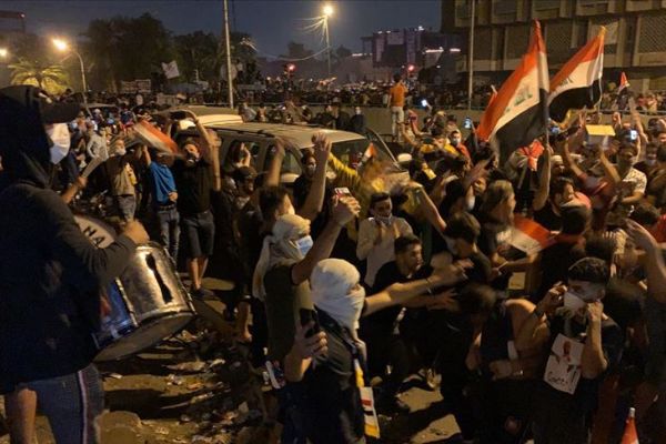 İranlı komutanın öldürülmesinden sonra Bağdat'ta sevinç gösterileri düzenlendi