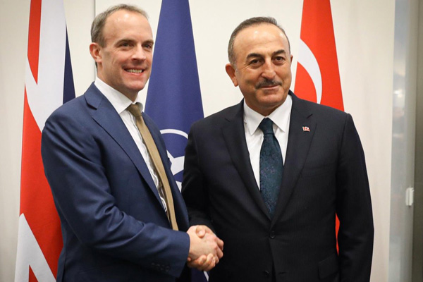 Çavuşoğlu'ndan İngiliz mevkidaşı Raab ile ''Süleymani'' görüşmesi