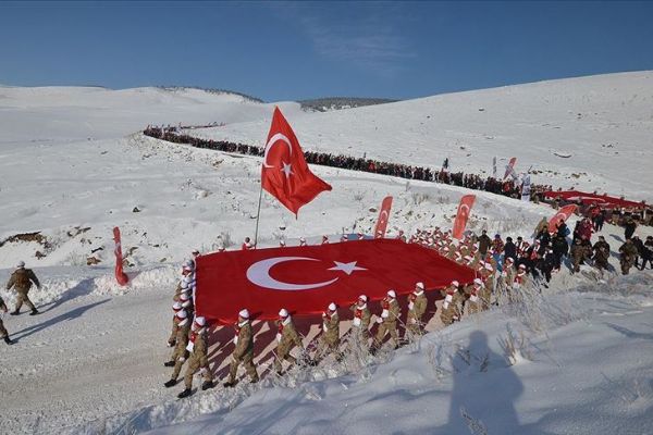 Vefakar gençlik fedakar ecdadı 105'inci yılında anıyor