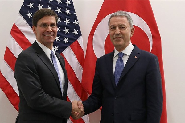 Bakan Akar, ABD'li mevkidaşıyla görüştü