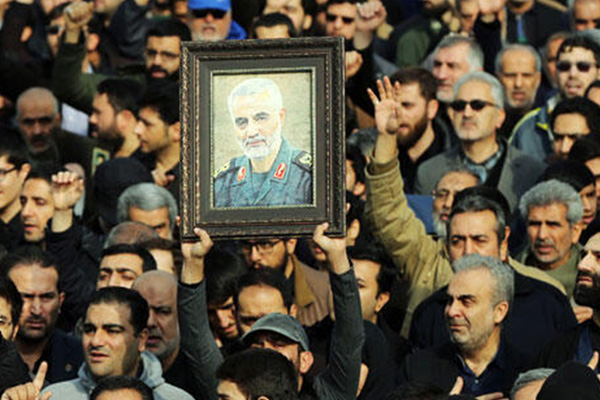 Süleymani’nin cenazesinde izdiham: Onlarca ölü ve yaralı var