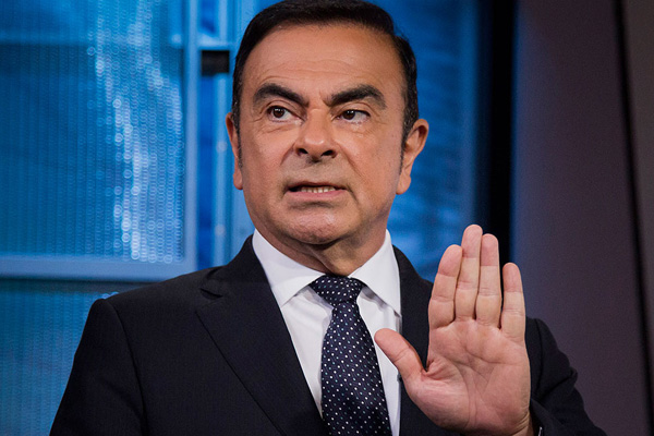 Japonya, ünlü CEO'nun eşinin peşinde