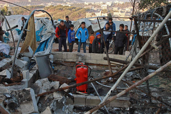 İdlib'e saldırılar sürüyor: 31 bin sivil Türkiye sınırına göç etti