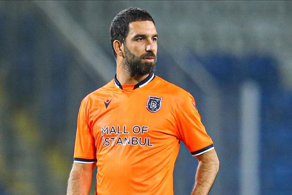 M. Başakşehir'de Arda Turan ile yollar ayrıldı