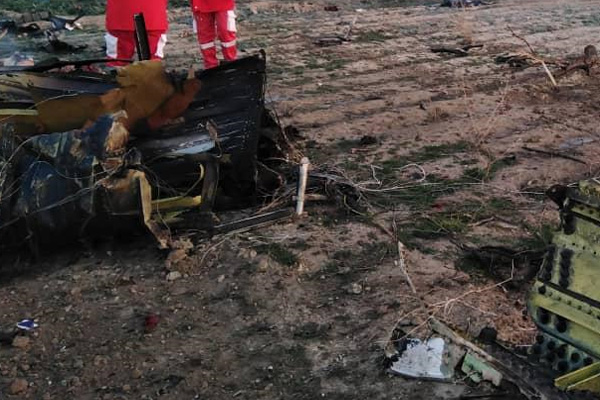 İran'da yolcu uçağı düştü: İçindeki tüm yolcular öldü