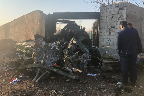 İran'da düşen uçağın kara kutuları bulundu