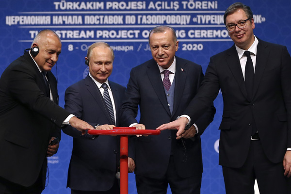 TürkAkım'da vanalar açıldı