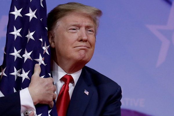 Amerika dışında yaşayan Amerikalılar Trump'a güvenmiyor