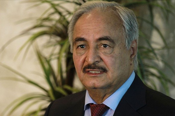 Darbeci Hafter ateşkes çağrısını reddetti