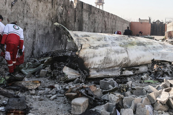 İran'dan düşen uçakla ilgili yeni açıklama: ABD algı operasyonu yapıyor