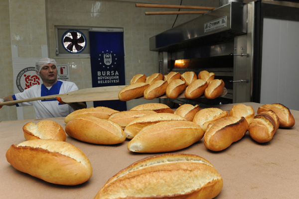 Ankara'da ekmek zammı geri çekildi