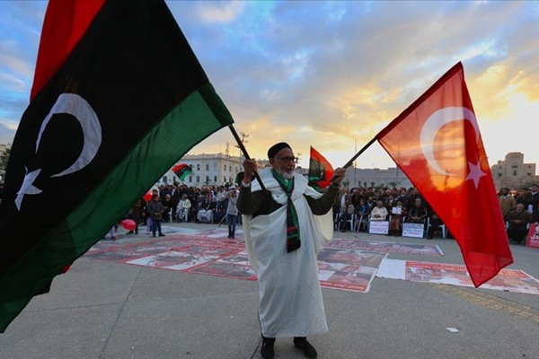 Trablus'ta Hafter saldırılarına protesto