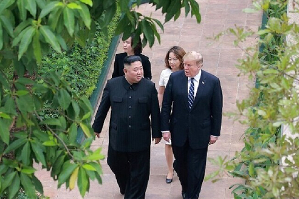 Kuzey Kore’den, Kim’e doğum günü tebriği gönderen Trump’a gönderme!