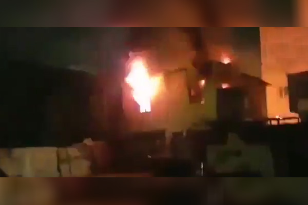 Irak'ta gergin gece: Bedir Tugayları'nın merkezi ateşe verildi