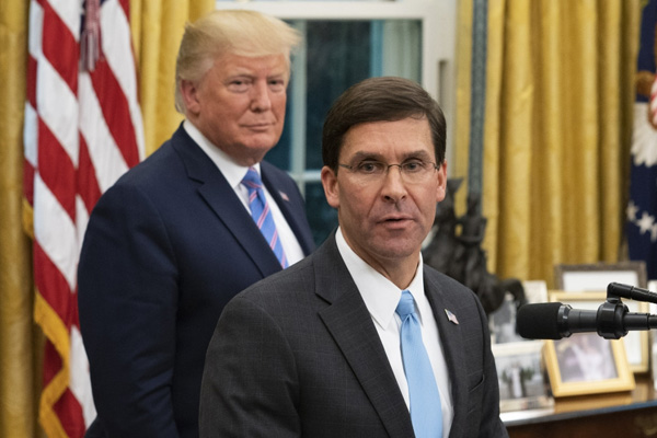 Trump ''elçiliklerimize saldıracaklardı'' demişti: Esper'den tam tersi açıklama