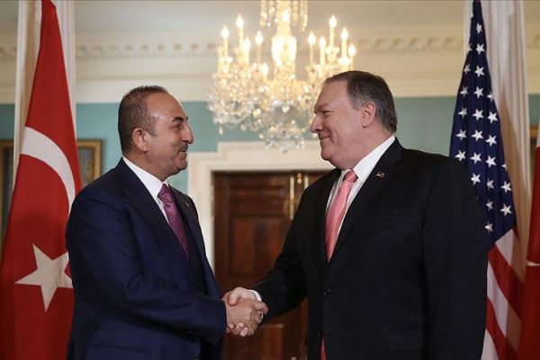 Dışişleri Bakanı Çavuşoğlu ABD'li mevkidaşı Pompeo ile telefonda görüştü