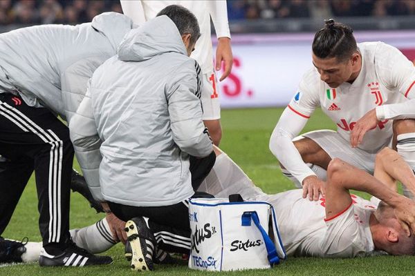 Milli futbolcu Merih Demiral sakatlandı